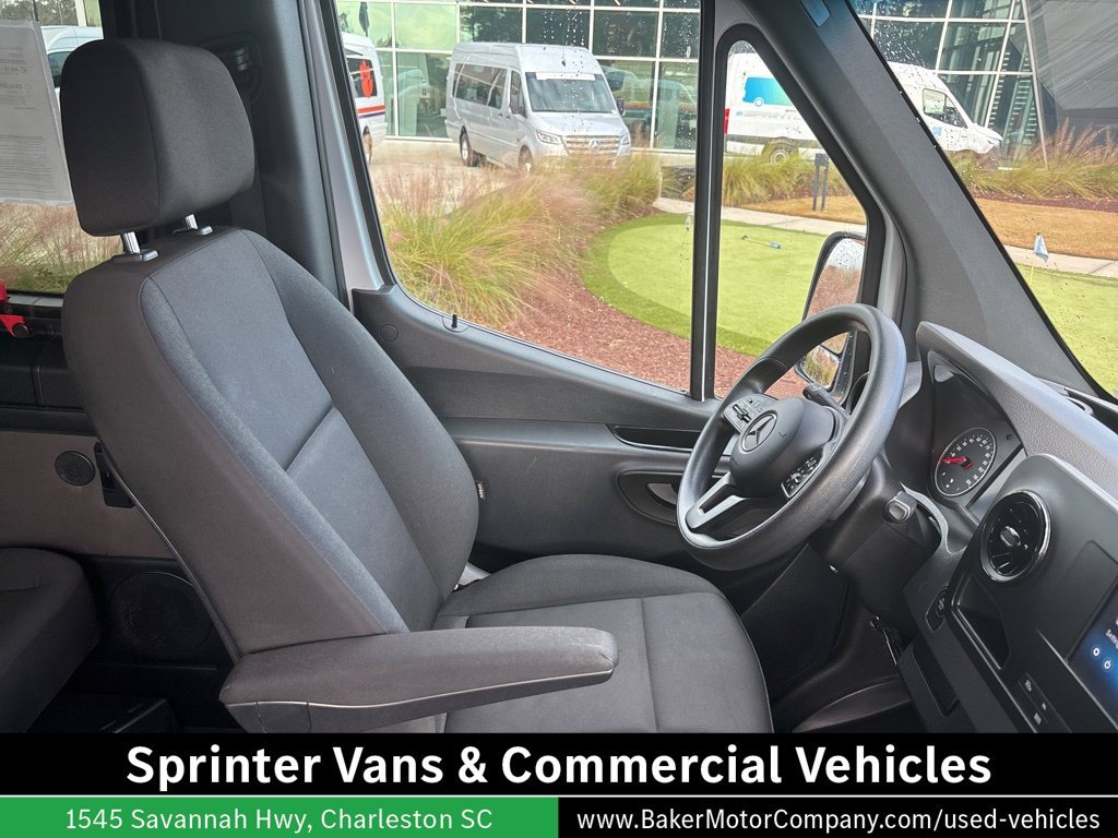 Used 2024  Mercedes-Benz Passenger 144 WB image 41