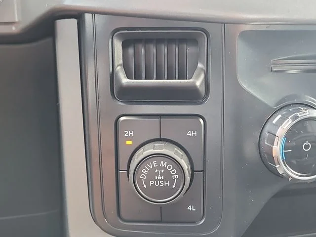Used 2025 Black Ford XLT image 30