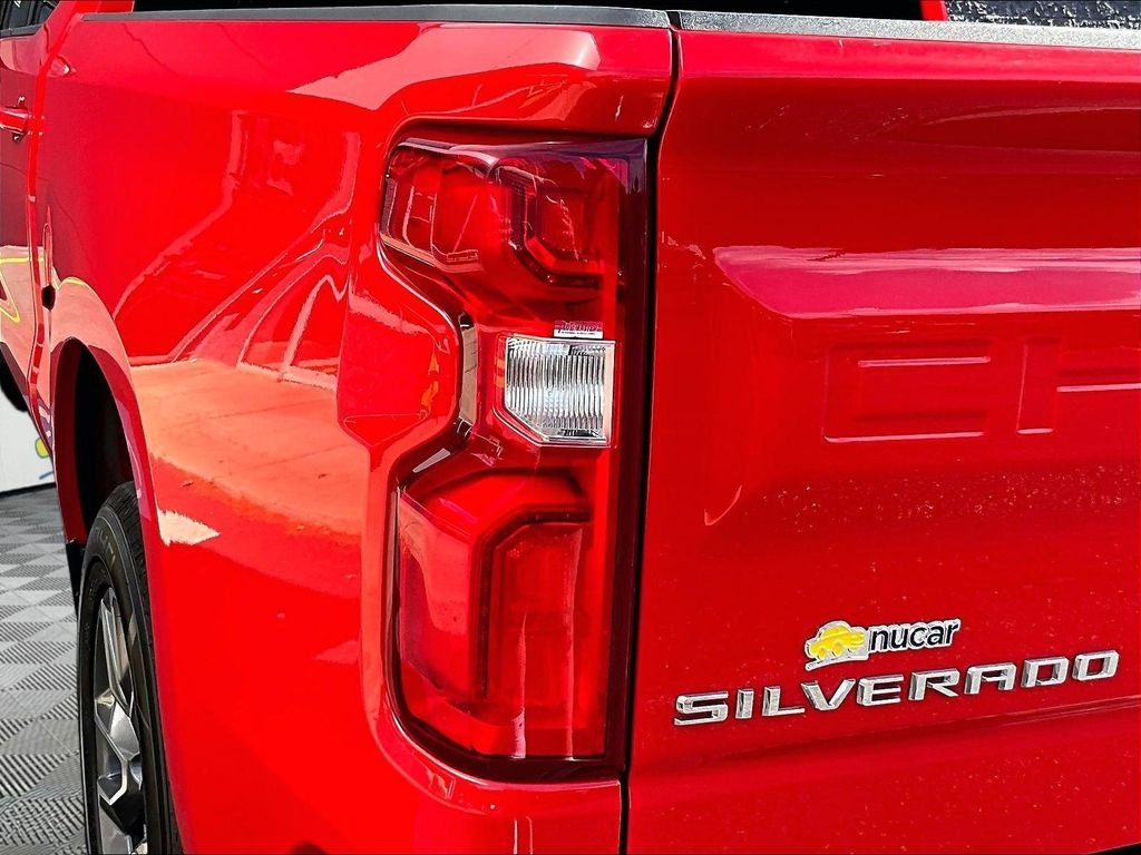 Used 2020 Red Chevrolet RST image 25