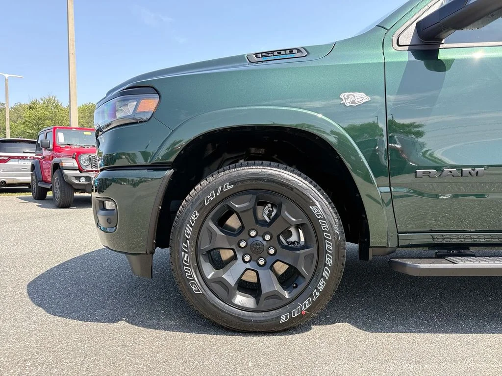 New 2026 Serrano-Green Metallic Exterior Paint RAM Big Horn/Lone Star image 9