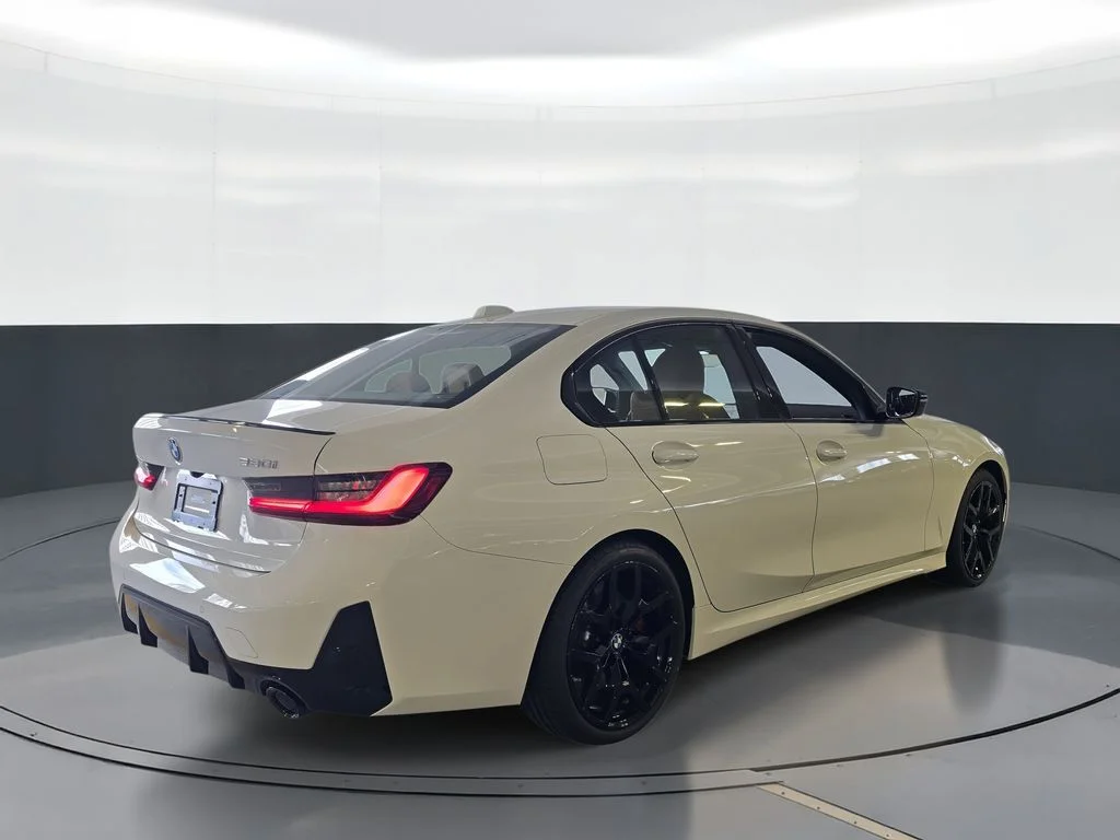 New 2026 Alpine White BMW 330i image 3