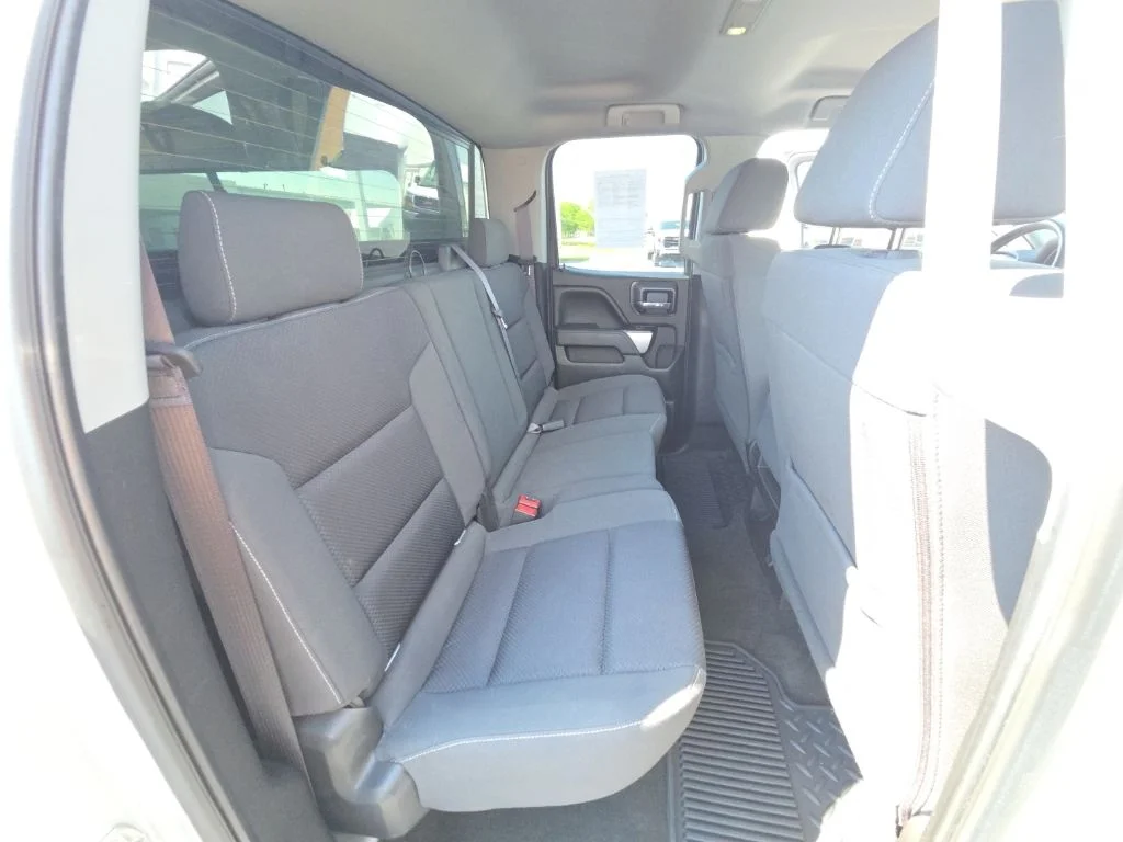 Used 2017 Silver Chevrolet LT image 28