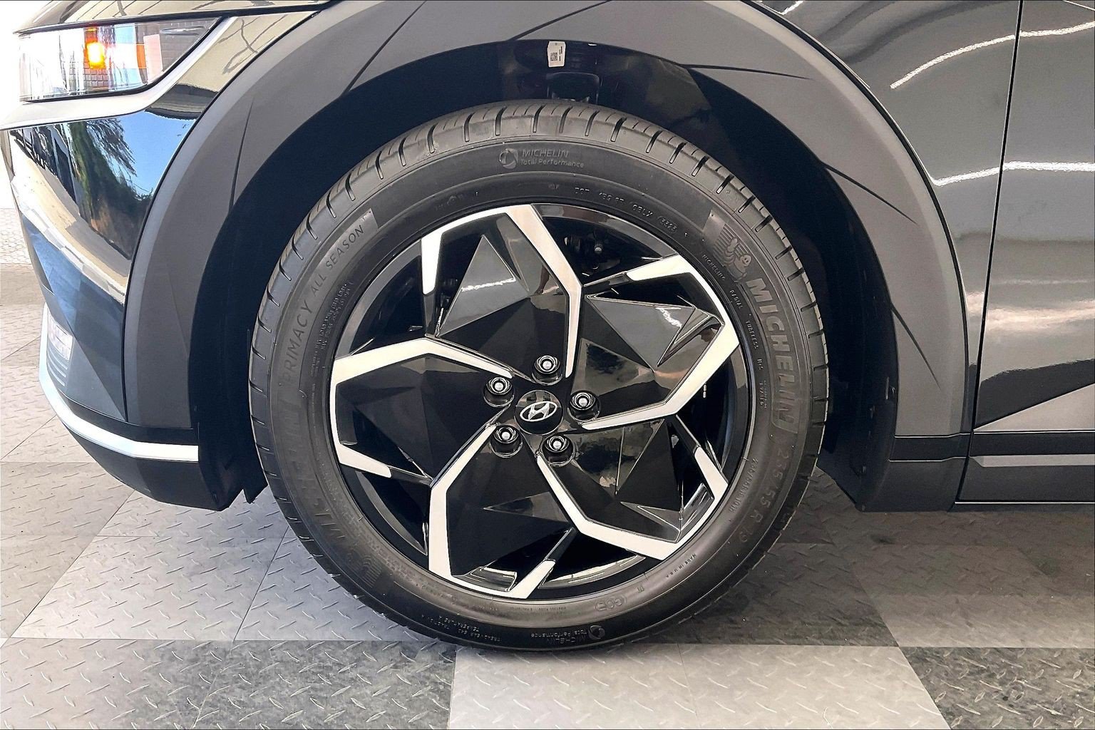 Used 2024 Abyss Black Hyundai SEL image 8