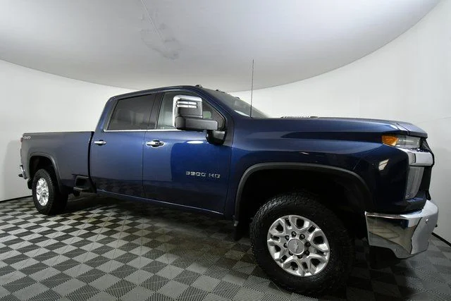 Used 2020 Blue Chevrolet LTZ image 9