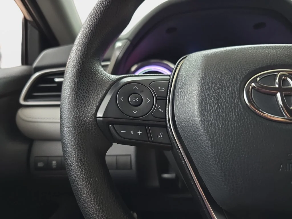Used 2020 Gray Toyota LE image 19
