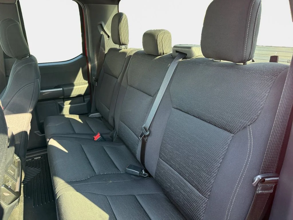 Used 2021 Red Ford XLT image 9