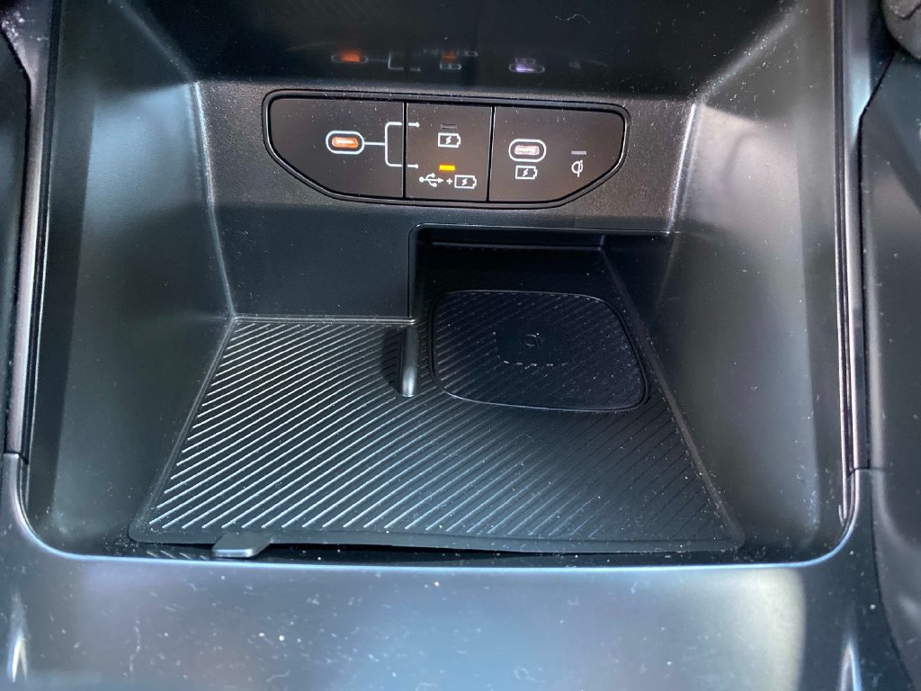 Used 2024 Brown Kia X-Line EX image 16