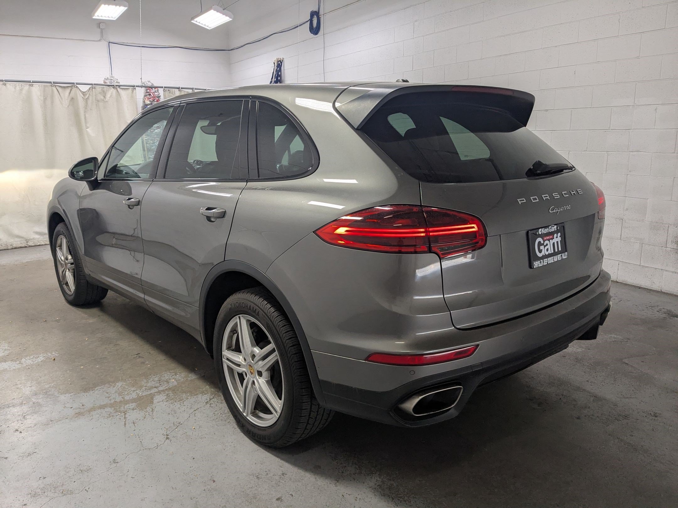 Used 2016 Meteor Gray Metallic Porsche Base image 7