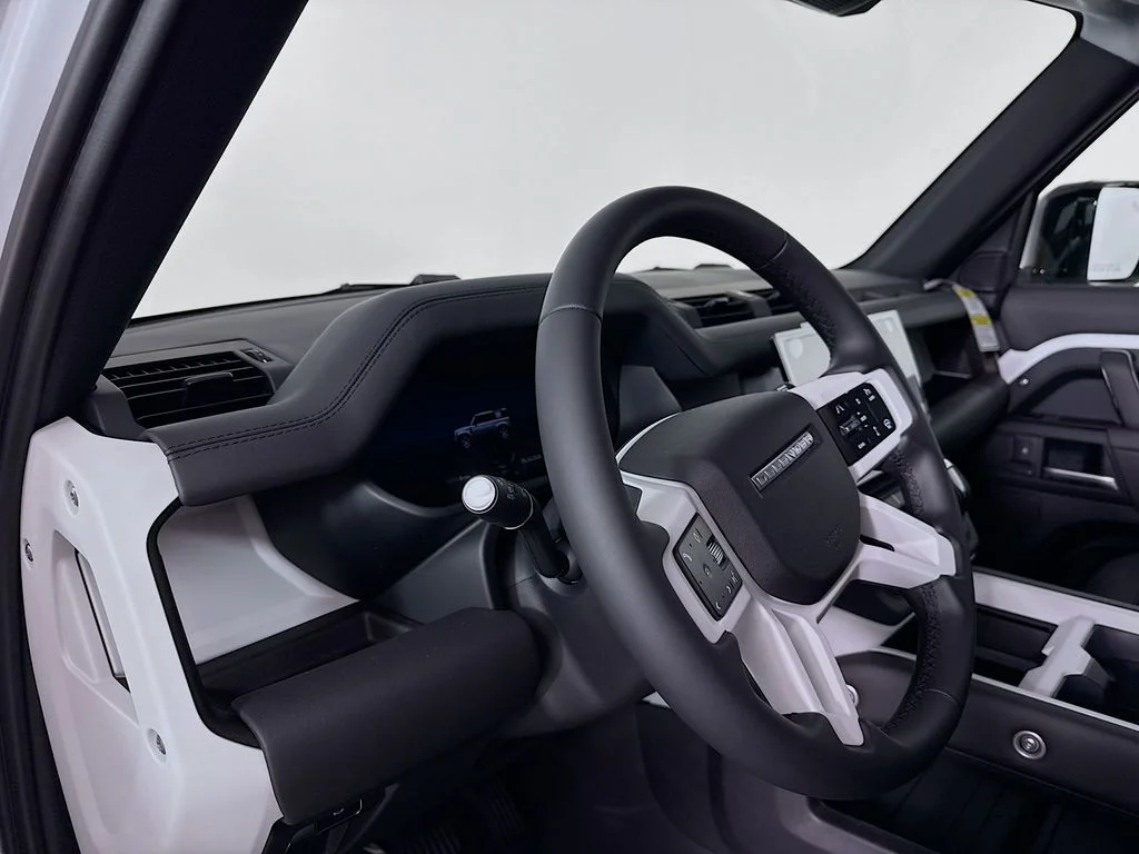New 2026 Fuji White Land Rover S image 4