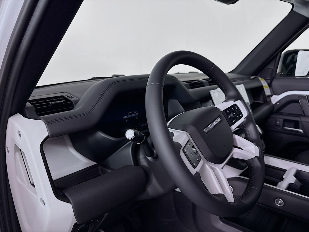 New 2026 Fuji White Land Rover S image 4