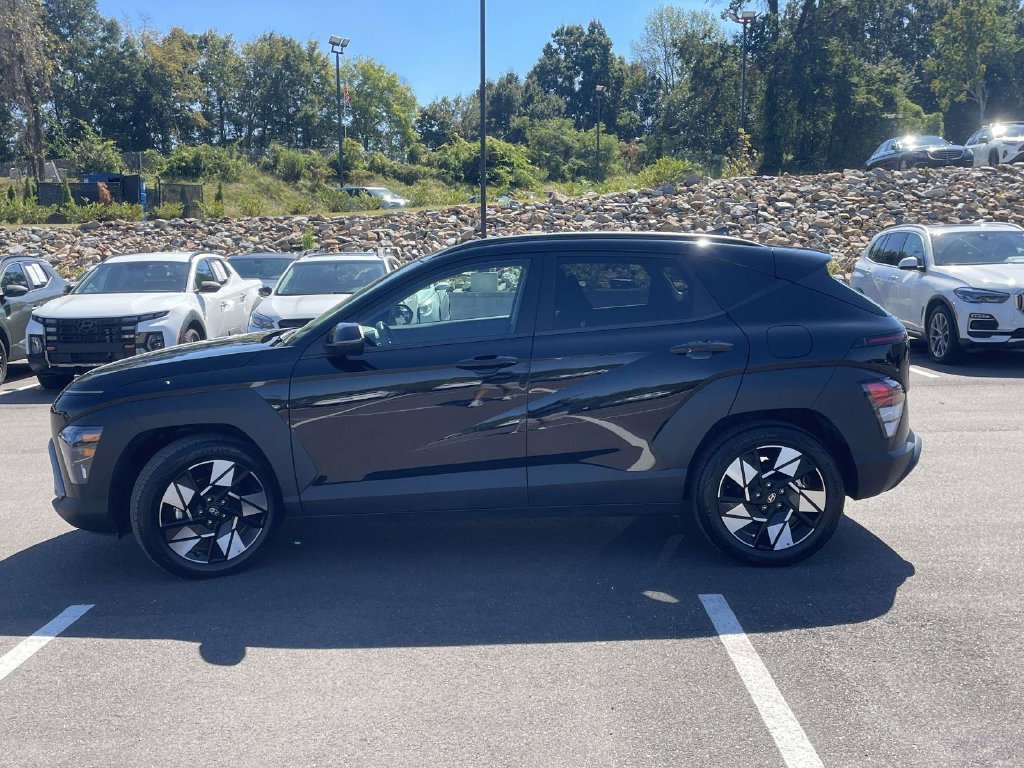 Used 2025 Black Hyundai SEL Convenience image 6