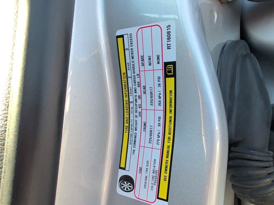 Used 2024 Silver Zynith Metallic Clearcoat Jeep Latitude image 31