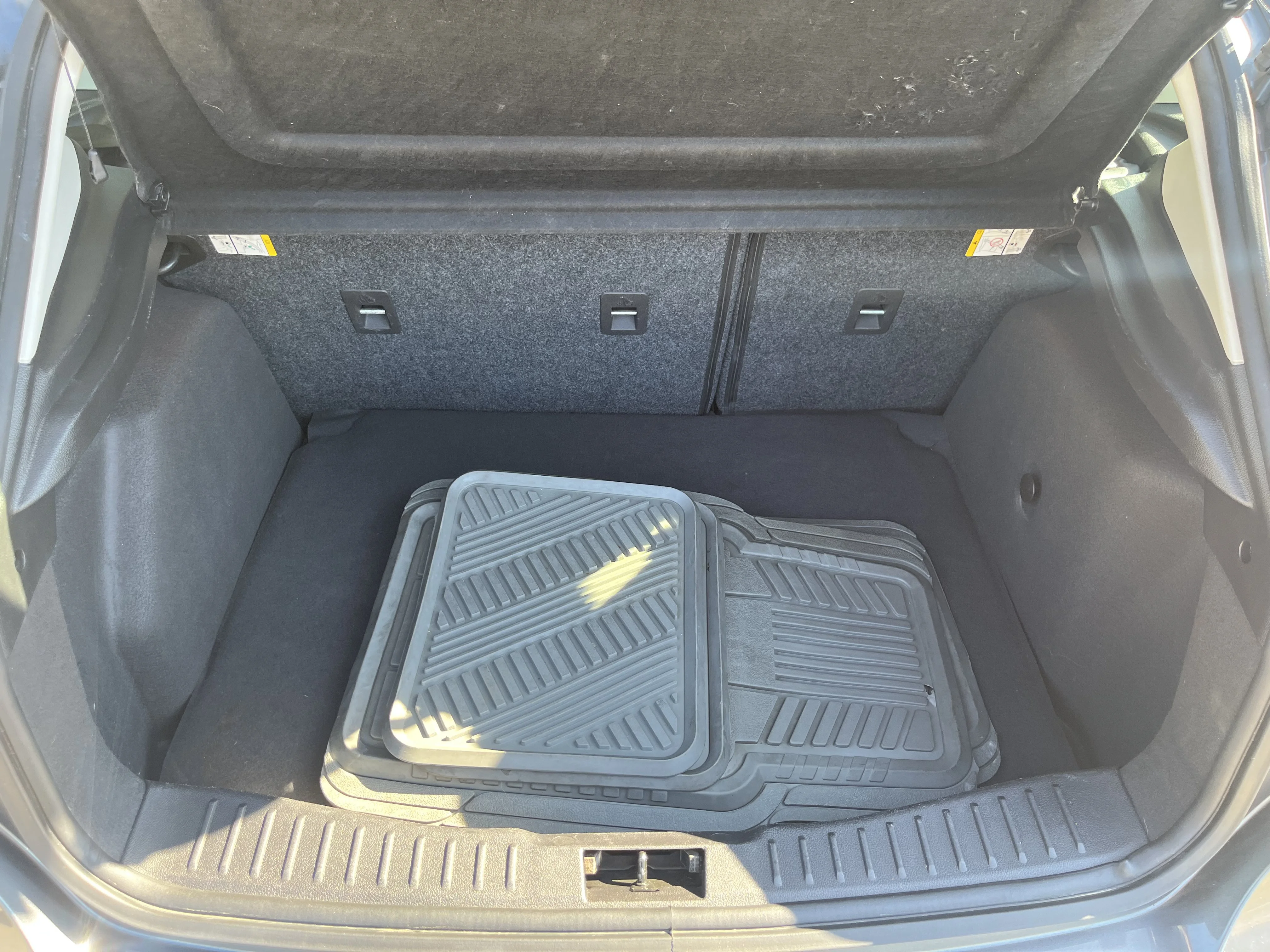Used 2015 Magnetic Ford SE image 27