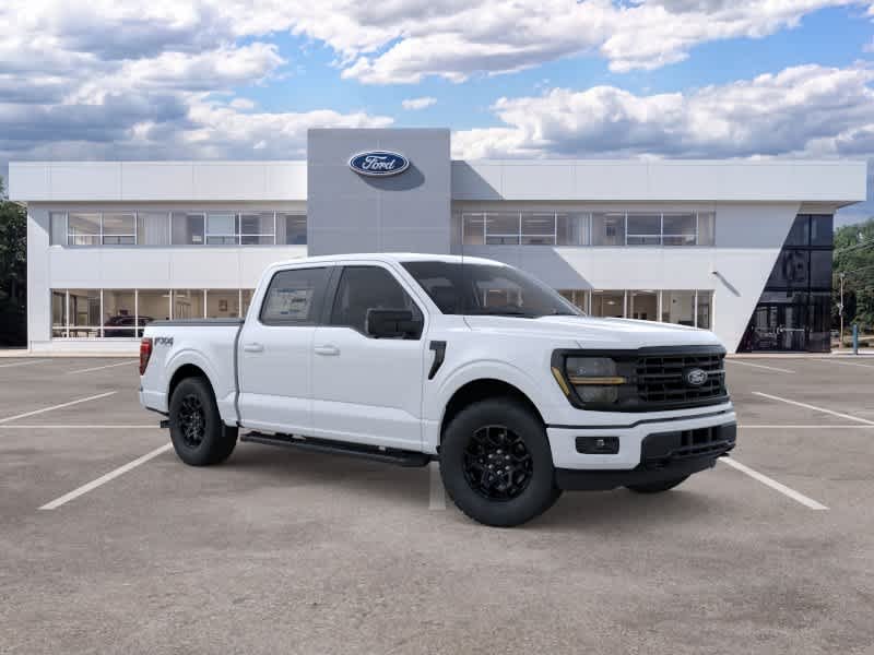 New 2026 Oxford White Ford XLT image 7