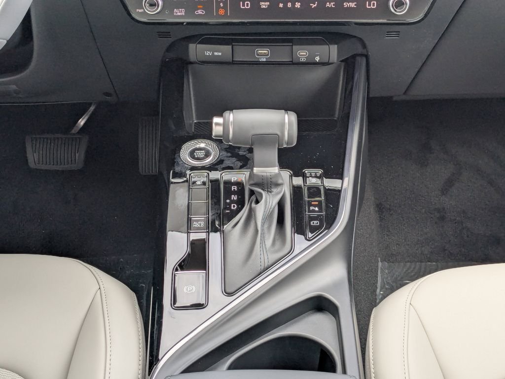 2025 Kia Niro EX - Photo 18
