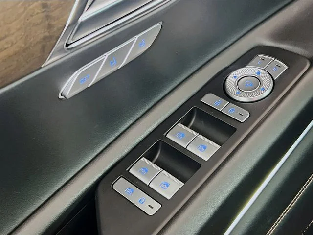 2023 GENESIS GV80 Standard - Photo 17