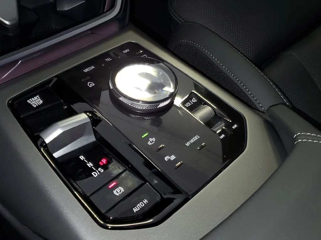 2026 BMW X3 30 - Photo 25