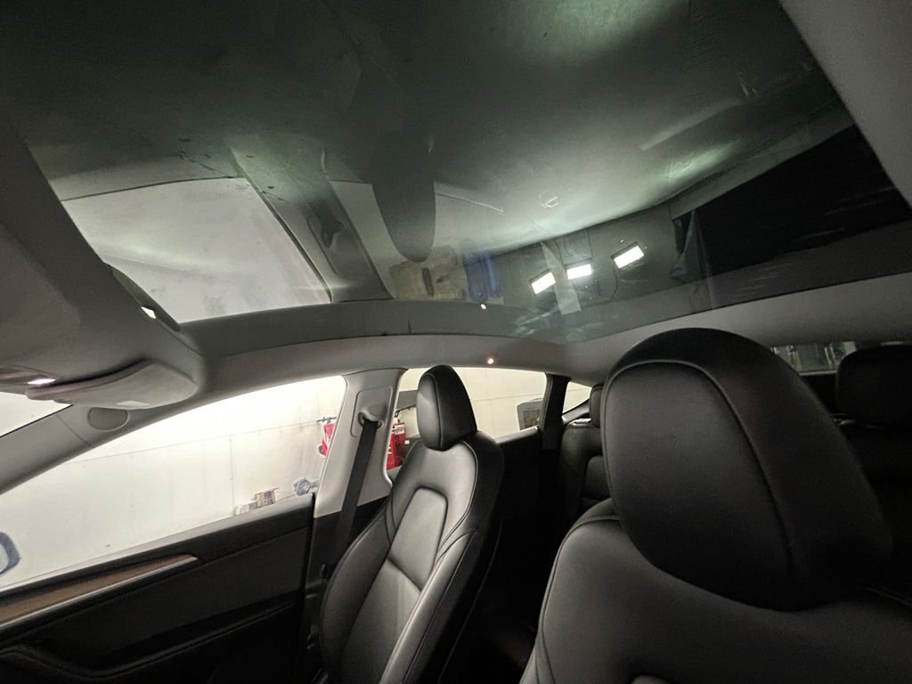 Used 2025  Tesla Long Range image 25