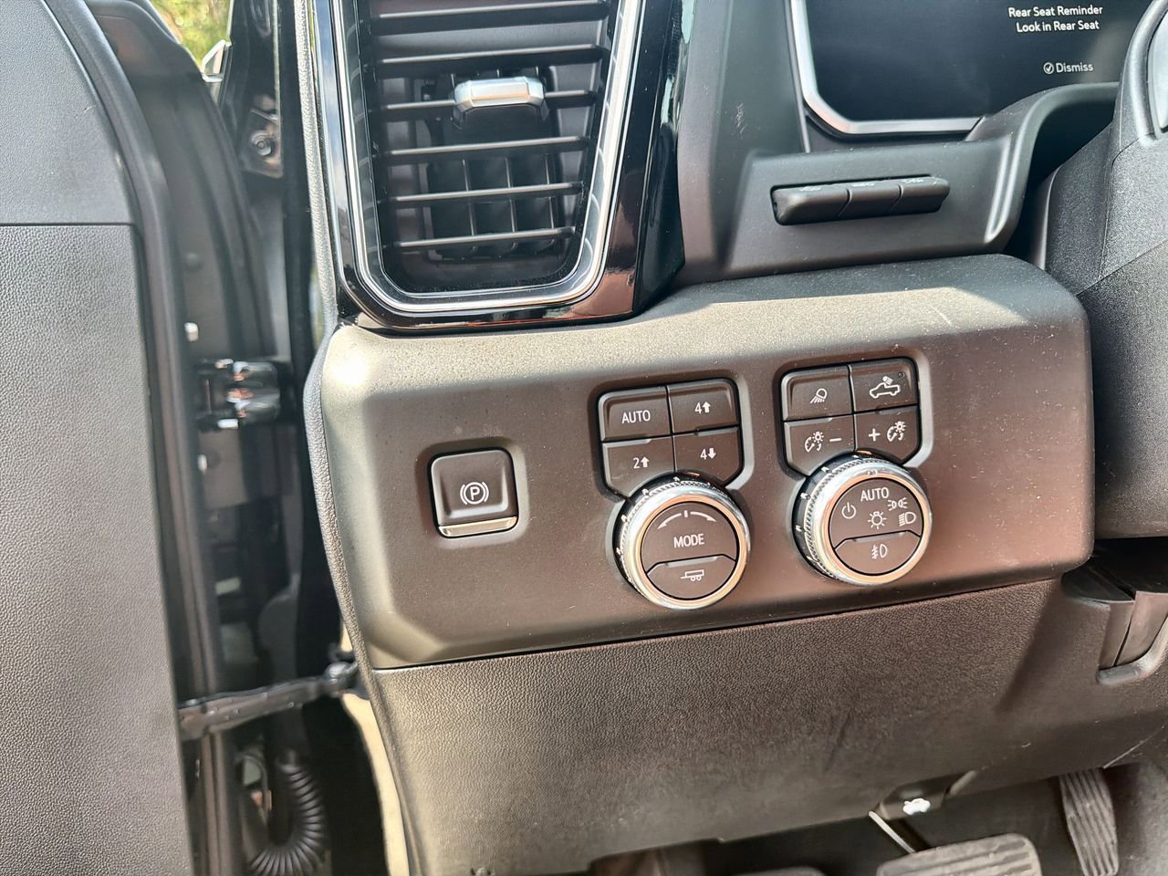 New 2026 Onyx Black GMC Denali Ultimate image 15