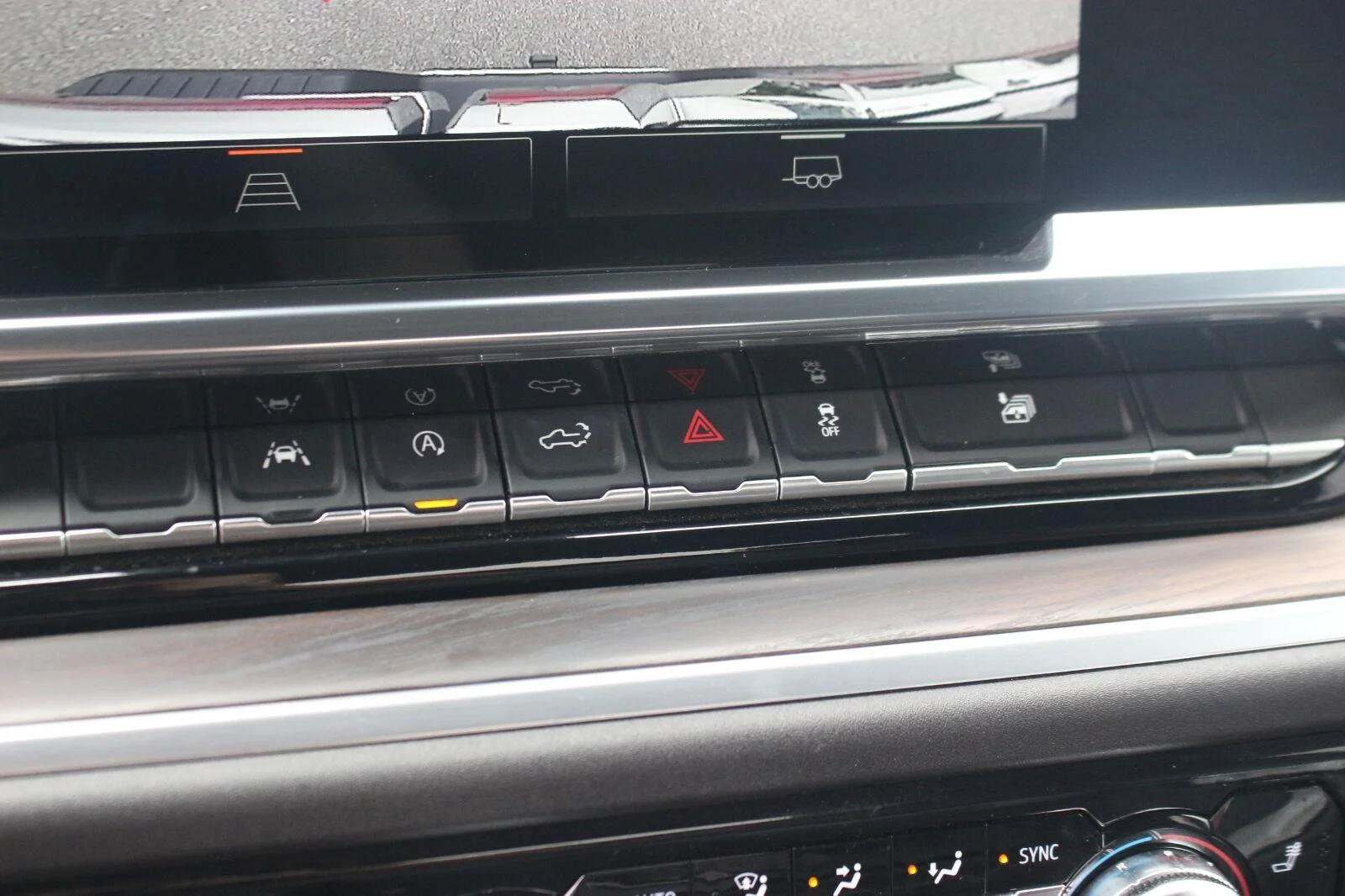 Used 2025 Sterling Metallic GMC SLT image 24