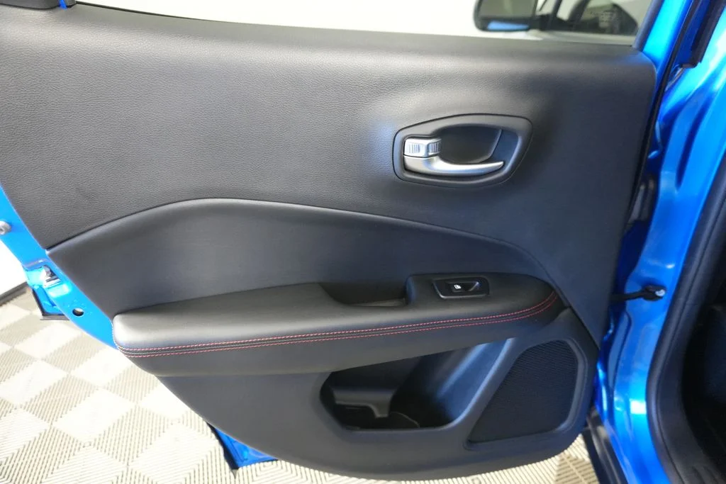 Used 2020 Blue Jeep Trailhawk image 26