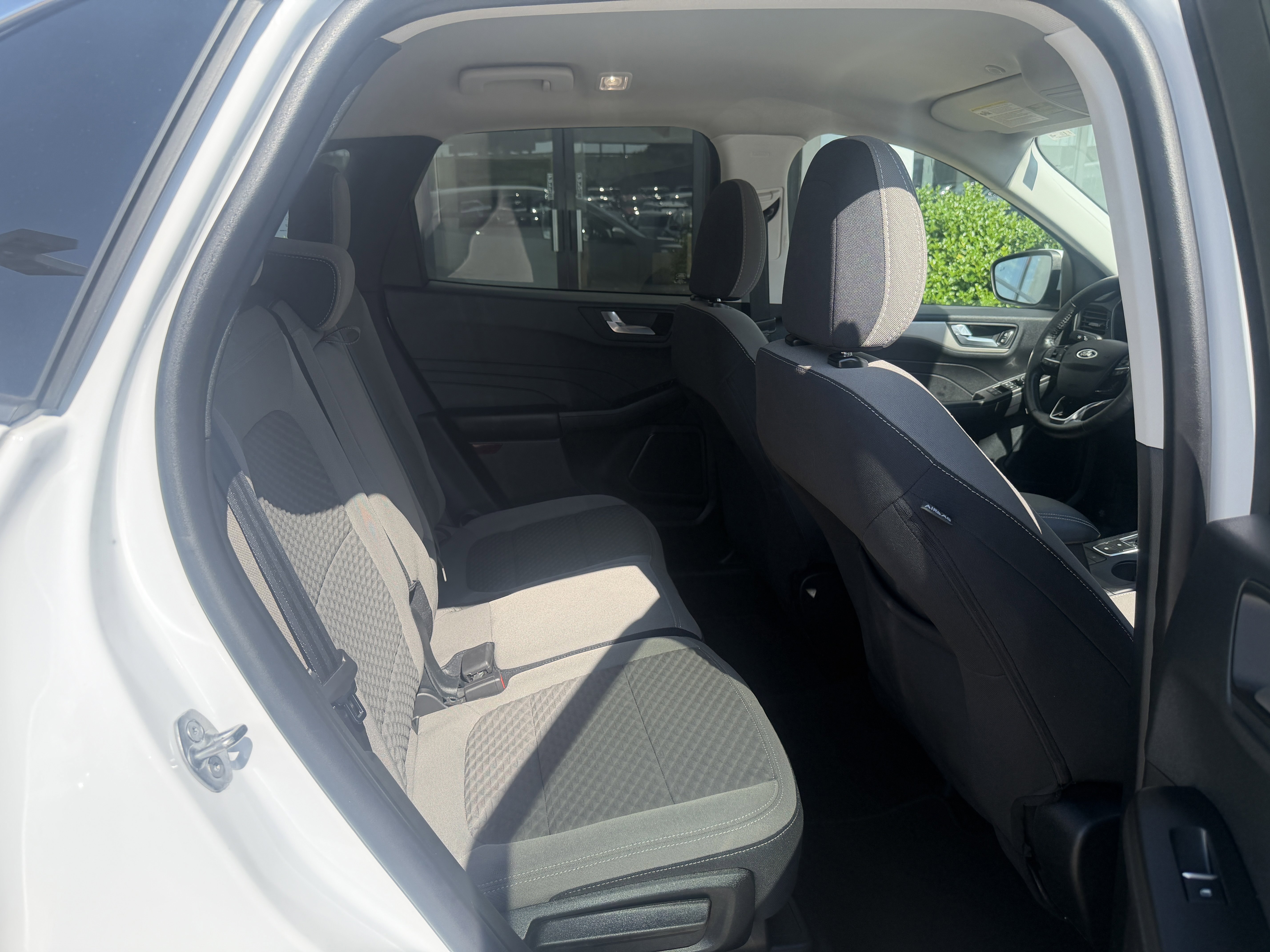 Used 2021 Oxford White Ford SE image 23