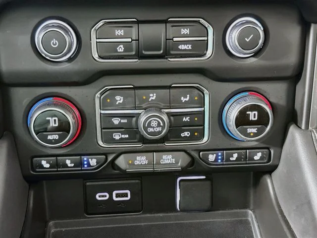 Used 2024 Gray Chevrolet Premier image 17
