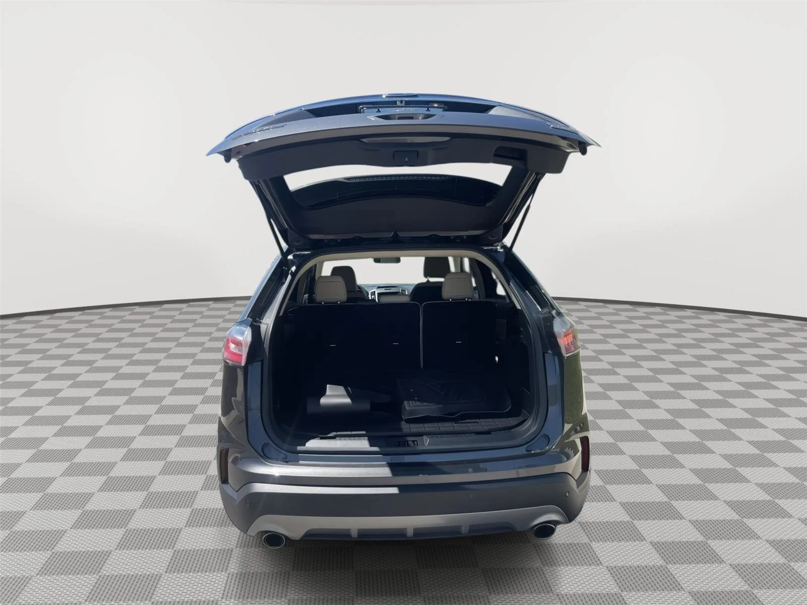 Used 2020 Magnetic Ford SEL image 16
