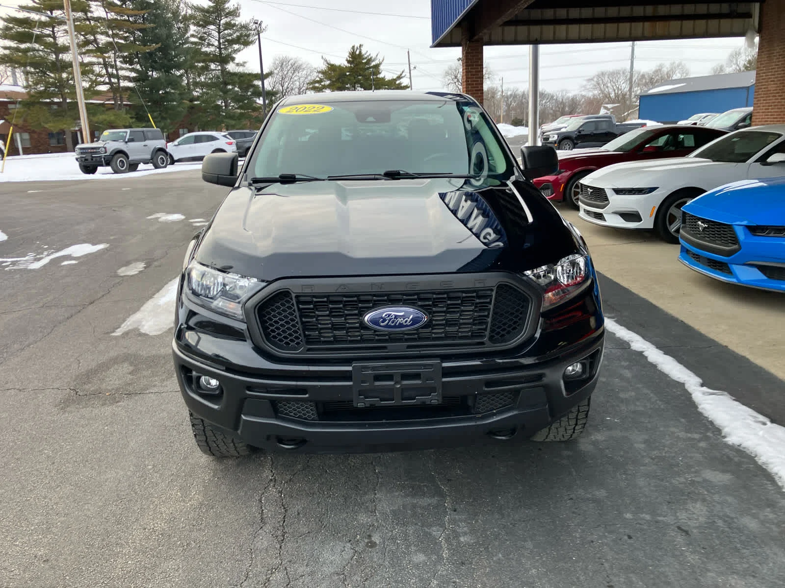 Used 2022 Shadow Black Ford XL image 3