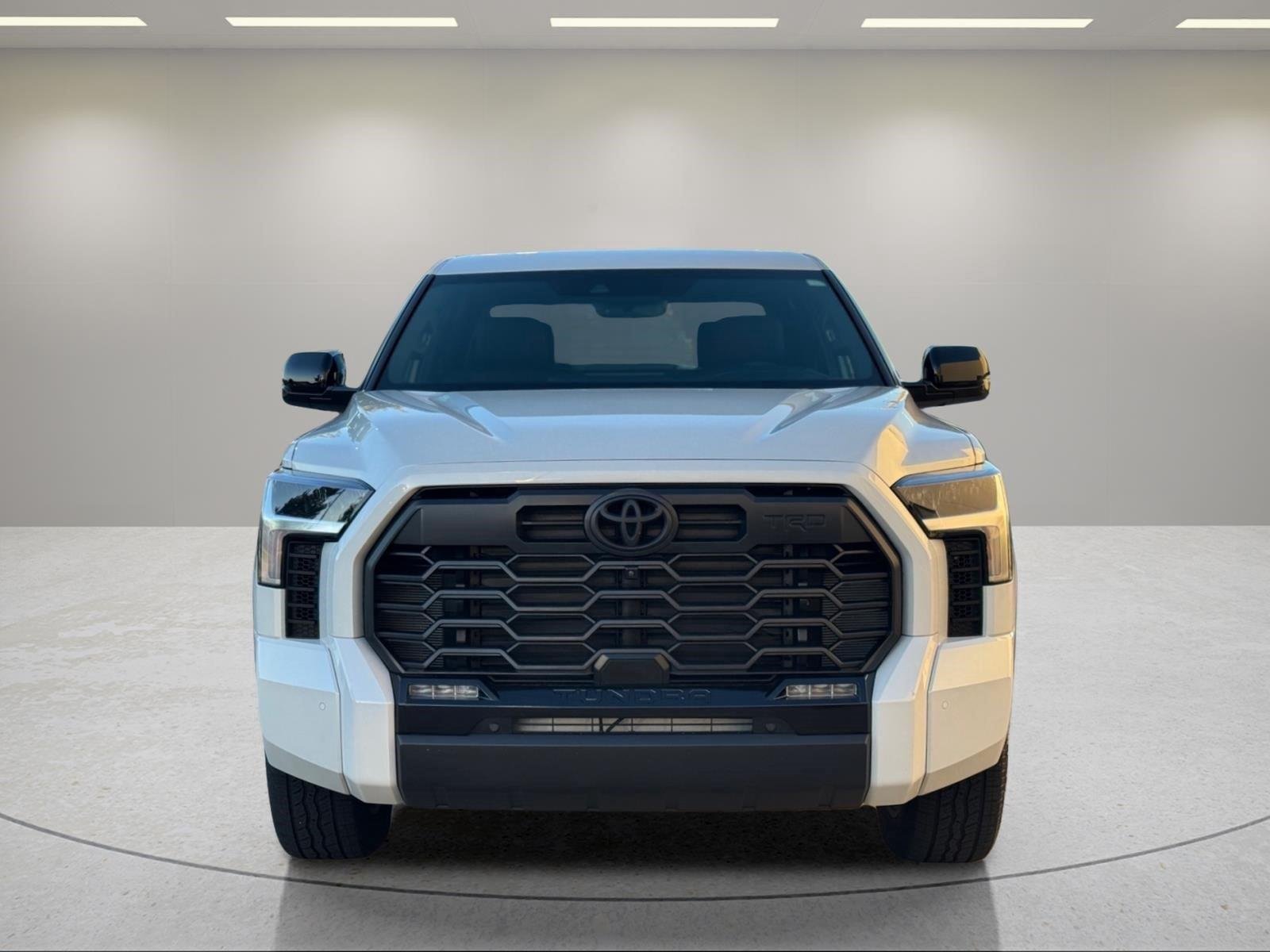 Used 2025 Wind Chill Pearl Toyota Limited image 8