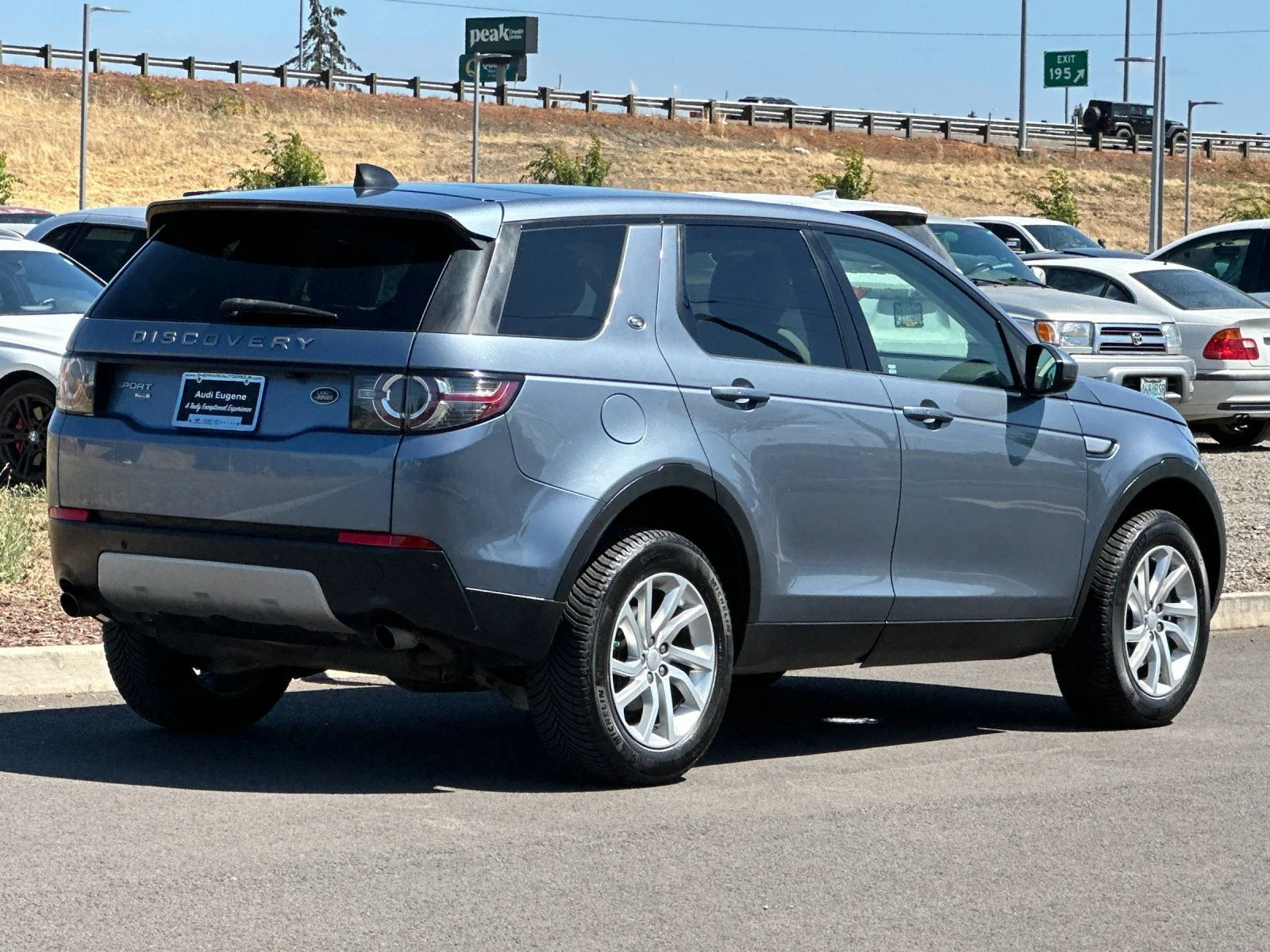 Used 2018  Land Rover HSE image 3