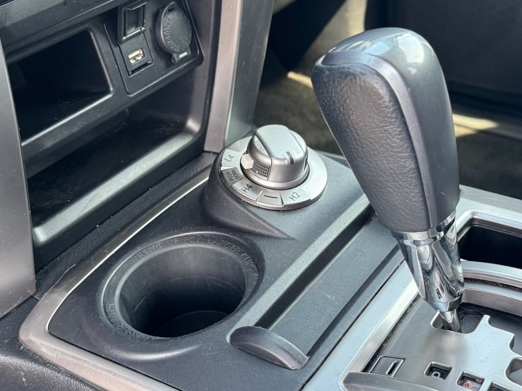 Used 2021 Silver Toyota SR5 image 22