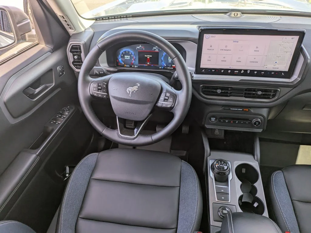 Used 2025 Azure Gray Metallic Ford Outer Banks image 19