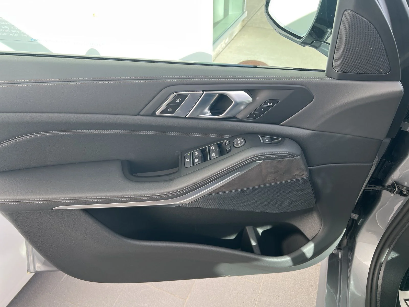New 2026 Skyscraper Grey Metallic BMW xDrive40i image 12