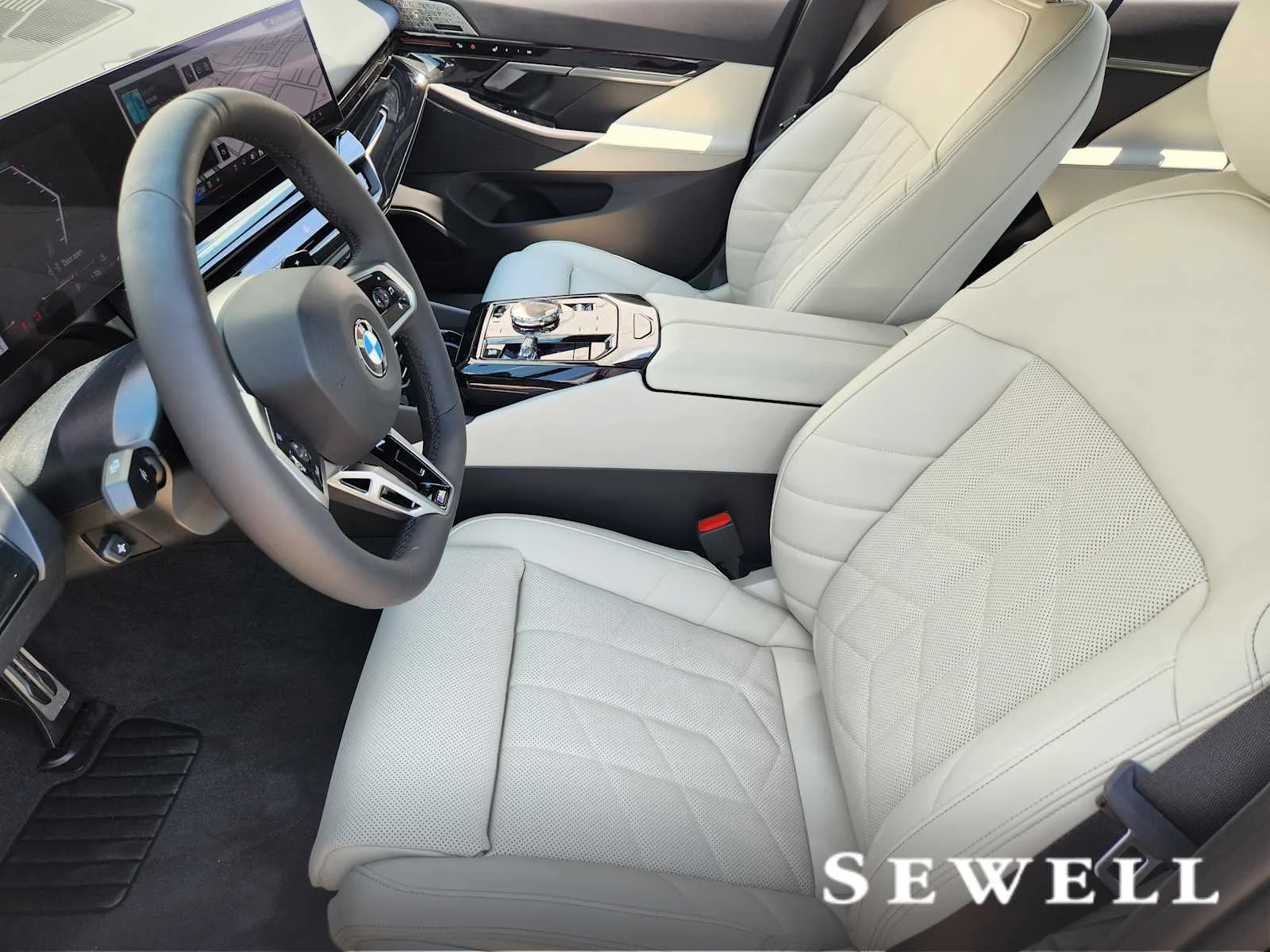 Used 2026 Carbon Black Metallic BMW 530i image 3