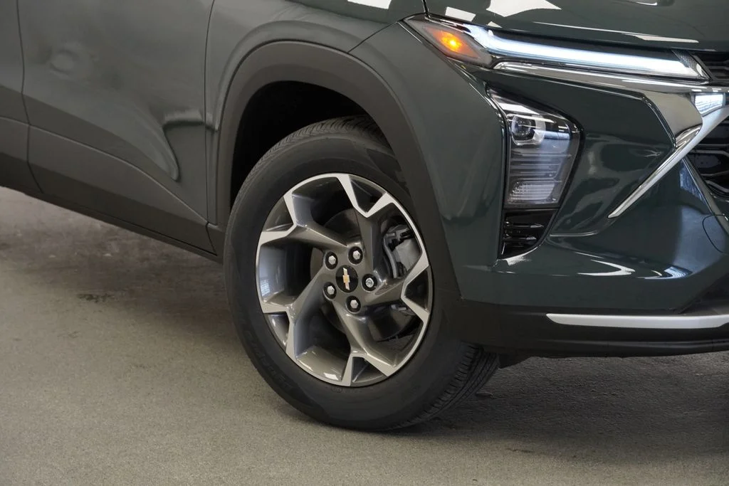 2026 Chevrolet Trax LT - Photo 9