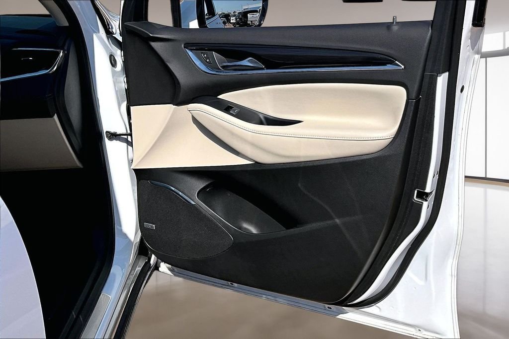 Used 2023 White Buick Premium Group image 19