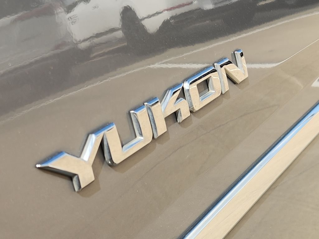 Used 2019 Pepperdust Metallic GMC SLT image 12