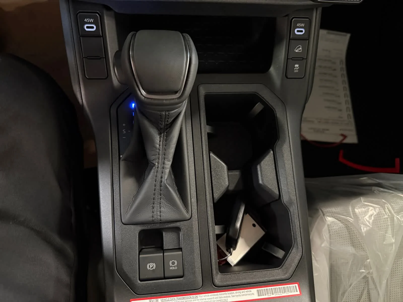 New 2026 Midnight Black Metallic Toyota XLE Premium image 18