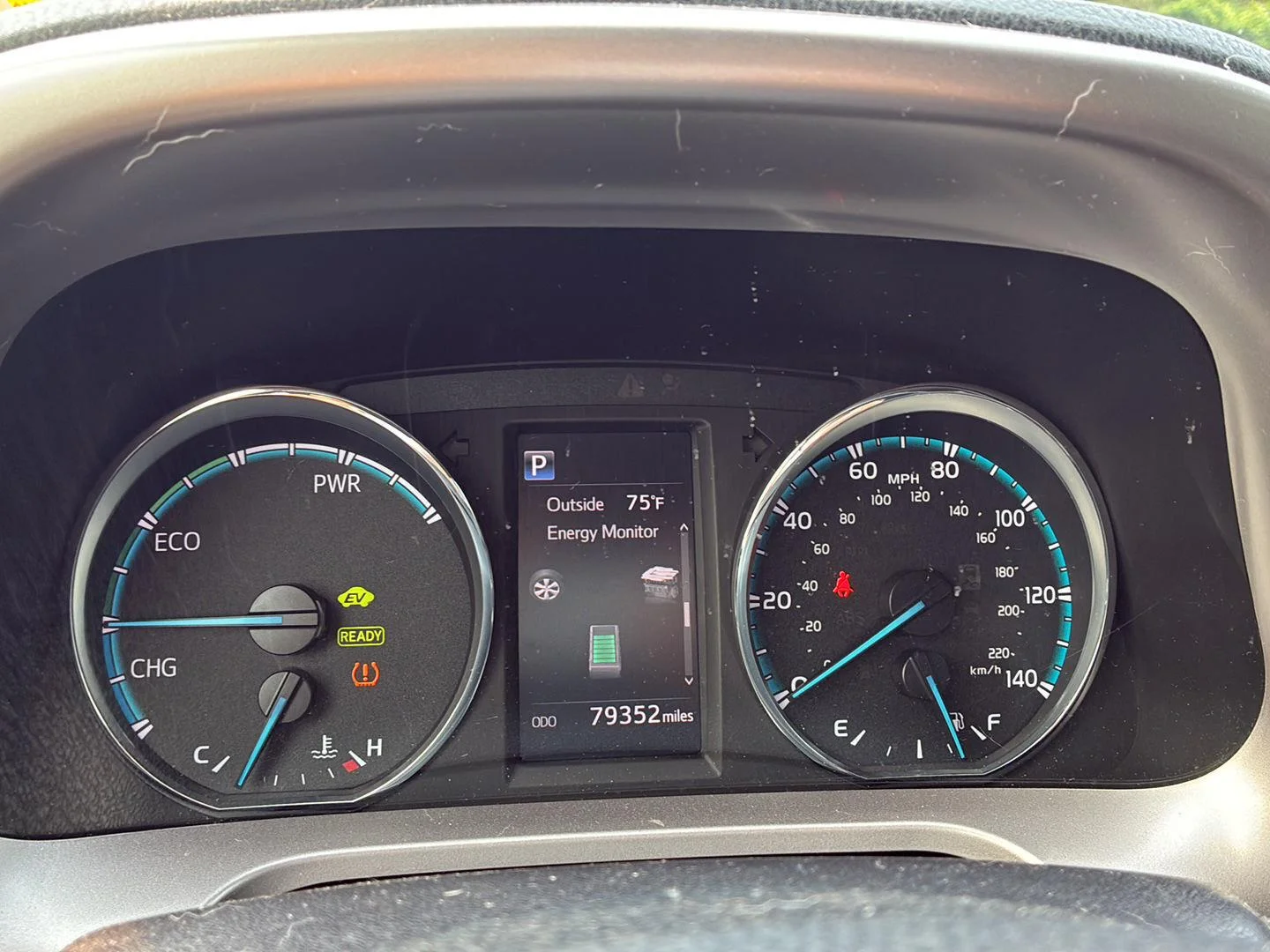Used 2017 Galactic Aqua Mica Toyota XLE image 2