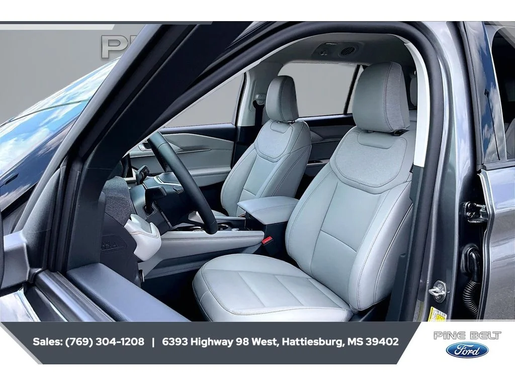 New 2026 Carbonized Gray Metallic Ford Active image 18