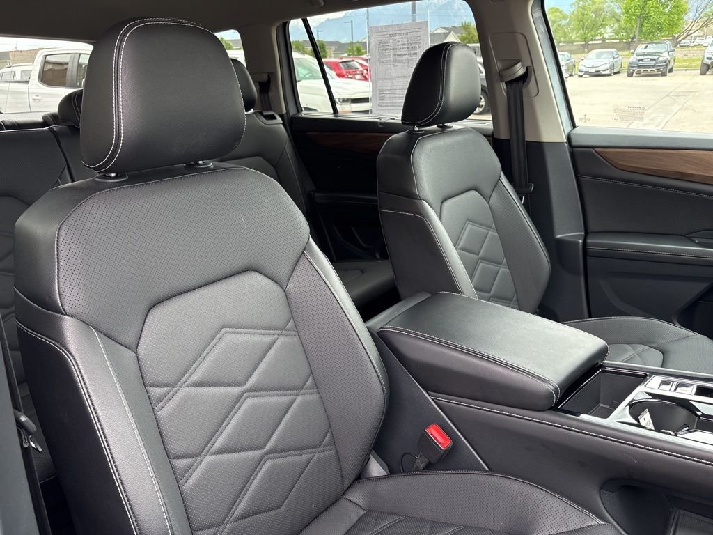 2024 Volkswagen Atlas SE w/Tech - Photo 16