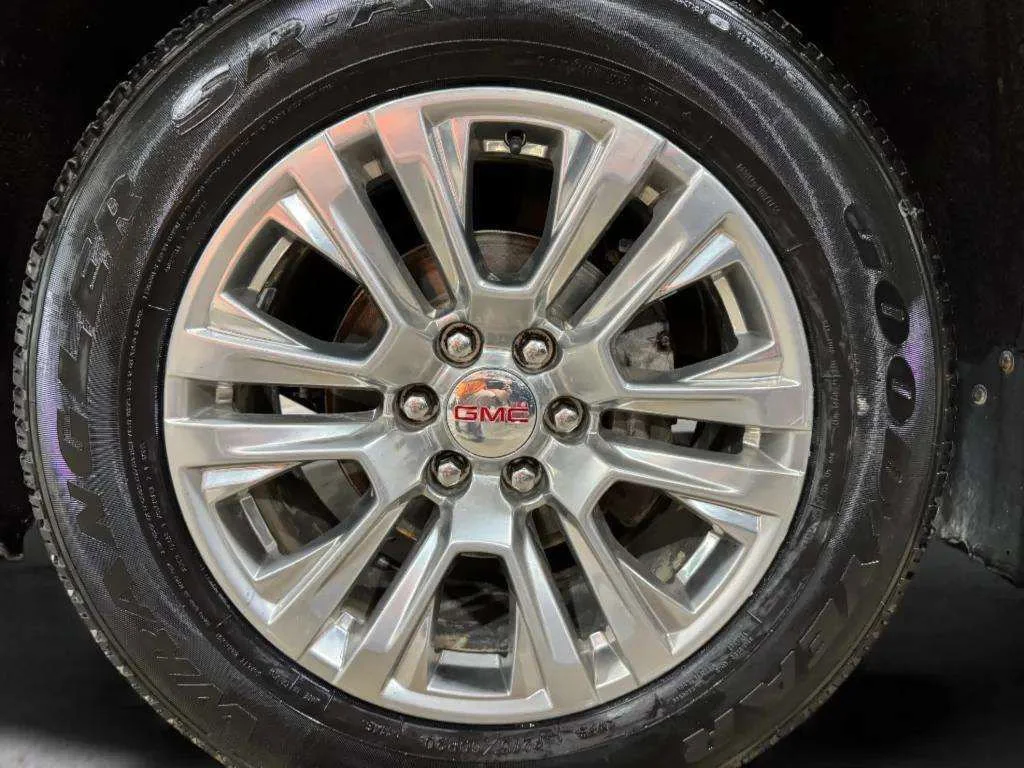 Certified Used 2022 White Frost Tricoat GMC Denali image 34