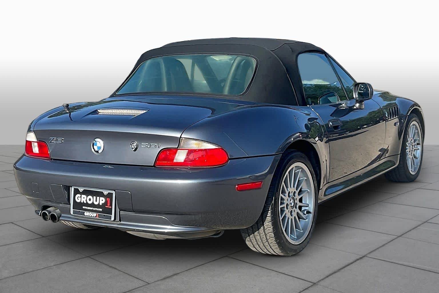 Used 2001 Titanium Silver Metallic BMW 3.0i image 12