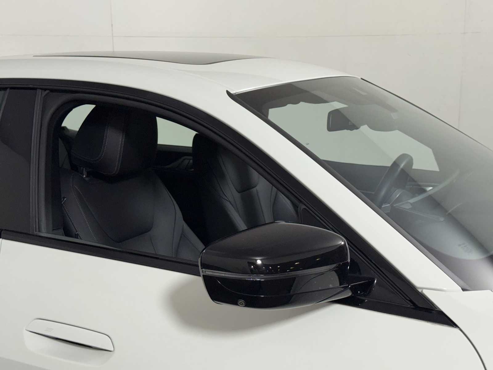 2025 BMW i4 40 - Photo 30