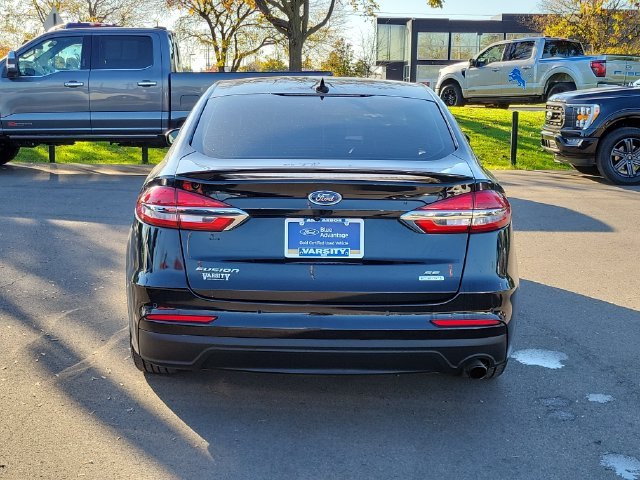 Used 2020 Black Metallic Ford SE image 6