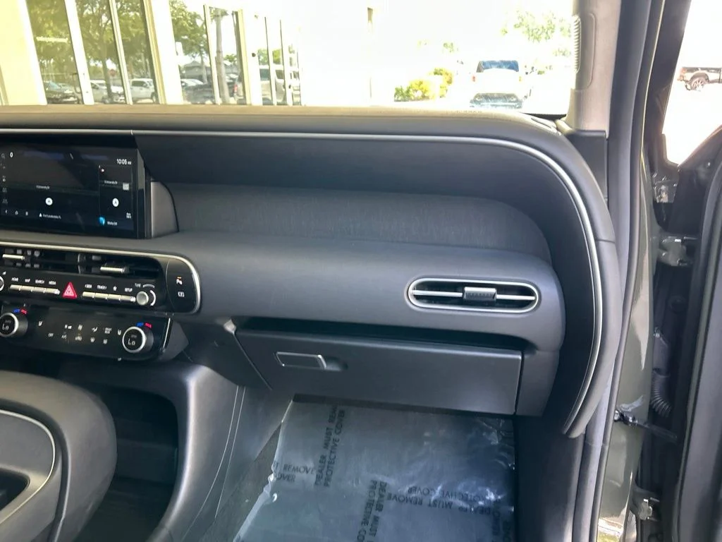 Used 2026 Green Hyundai SEL image 25