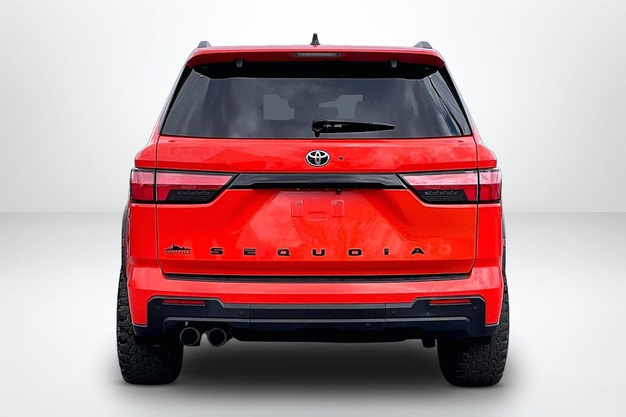 2023 Toyota Sequoia TRD Pro - Photo 7