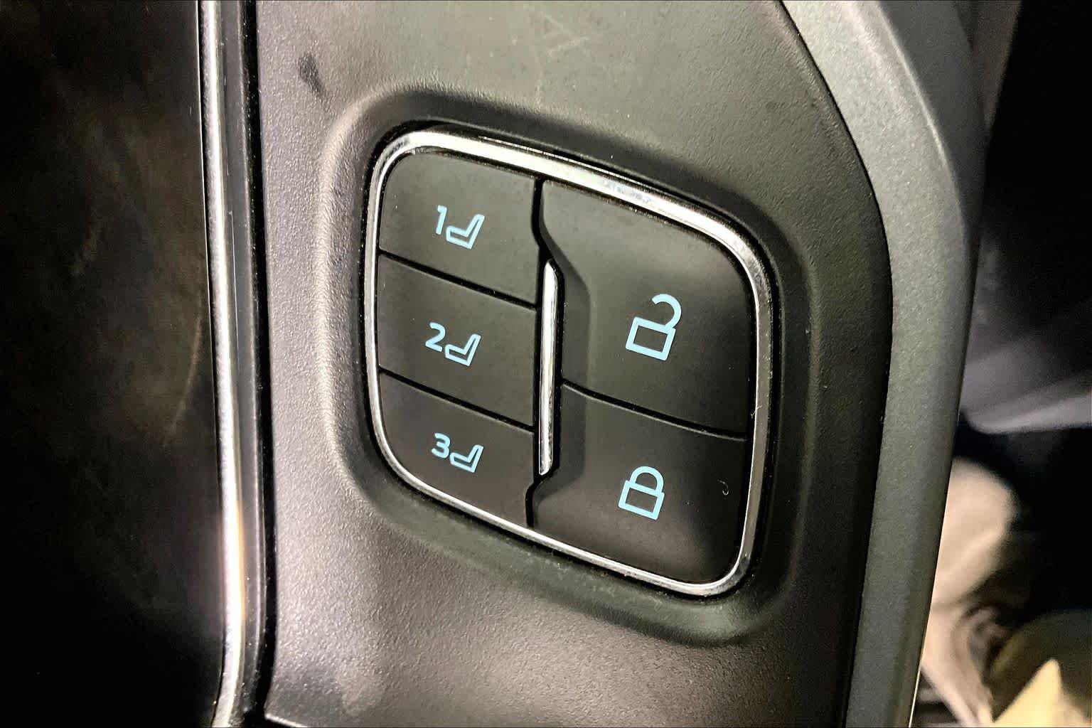 Used 2021 Antimatter Blue Ford LARIAT image 32