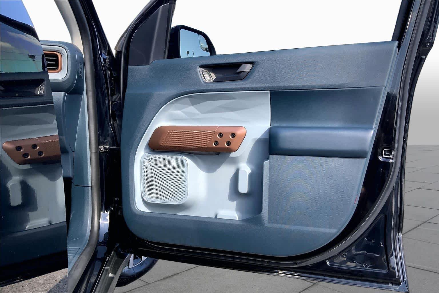 Used 2022 Shadow Black Ford Lariat image 21